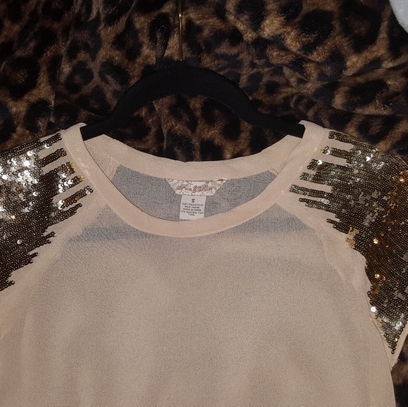 Gold sequin top - Picture 3 of 6